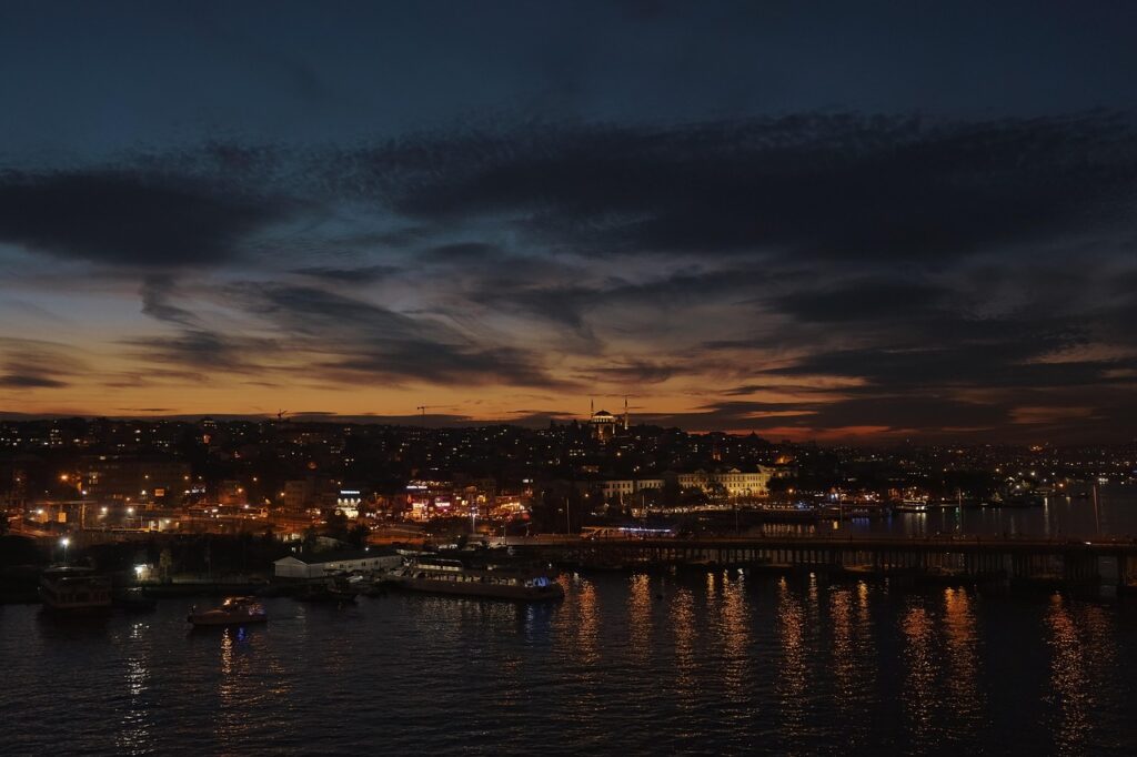 Inline news image for Alperen u015eengu00fcn Delivers All-Around Finale as Rockets Beat Thunder 116-89